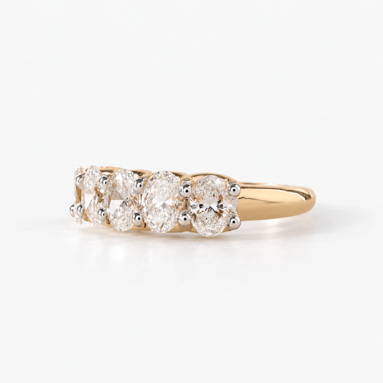 Lab Grown Diamond Oval Brilliant Cut 5-Stone Shared Prong Band IGI Certified in 14K Yellow Gold