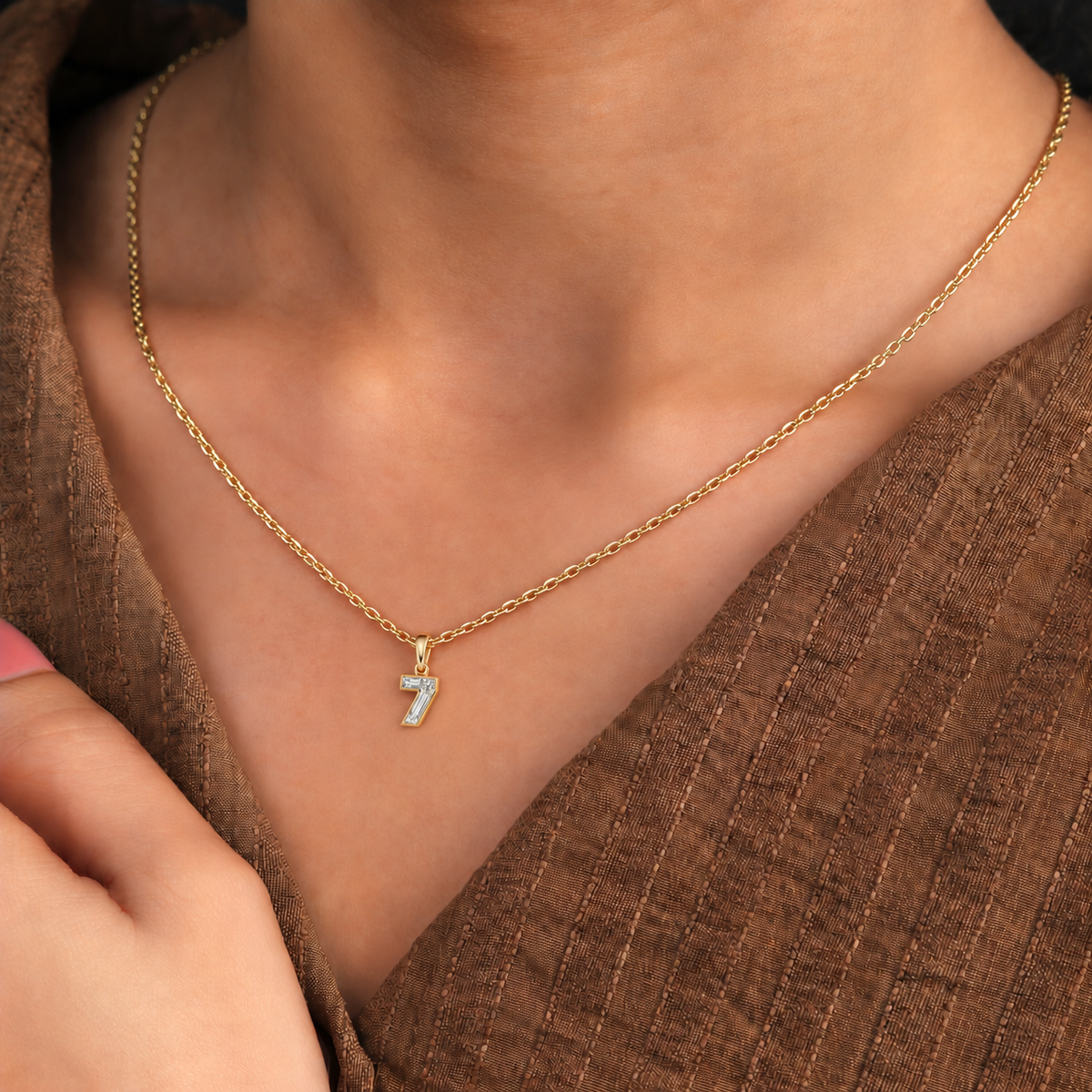 Lab Grown Diamond Number 7 Pendant Necklace in 14K Yellow Gold