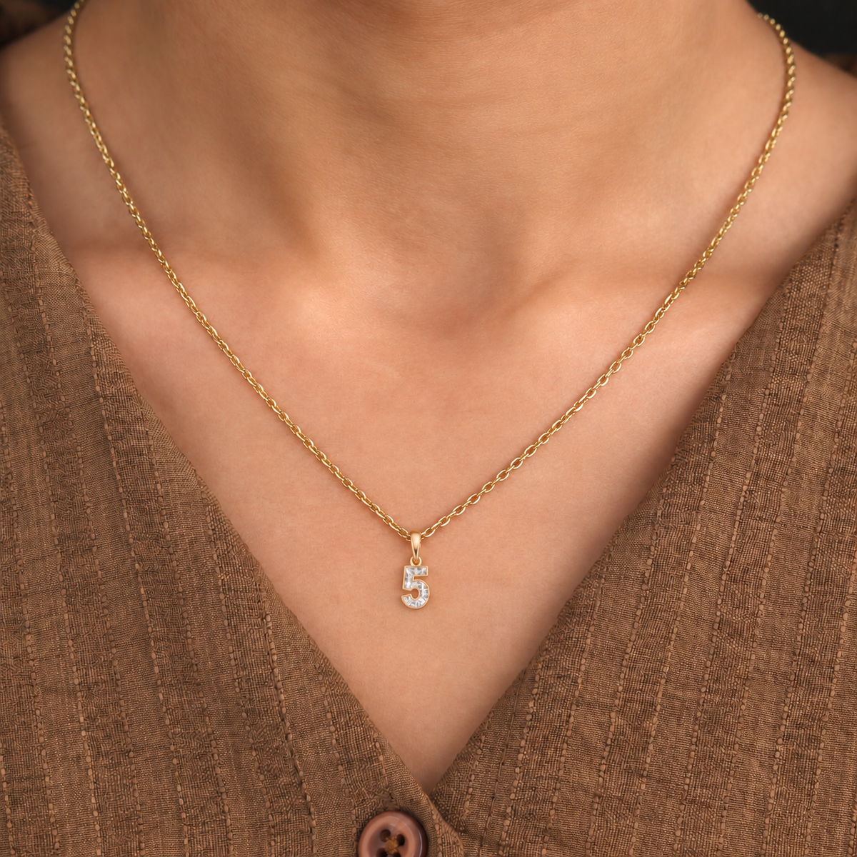 Lab Grown Diamond Number 5 Pendant Necklace in 14K Yellow Gold
