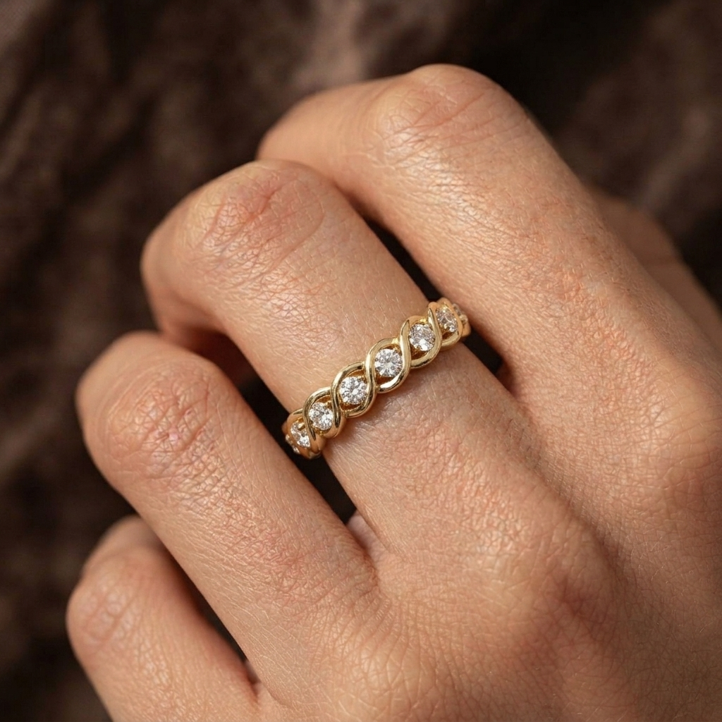 Lab Grown Diamond Round Brilliant Interlocking Infinity Vine Band Ring in 14K Yellow Gold