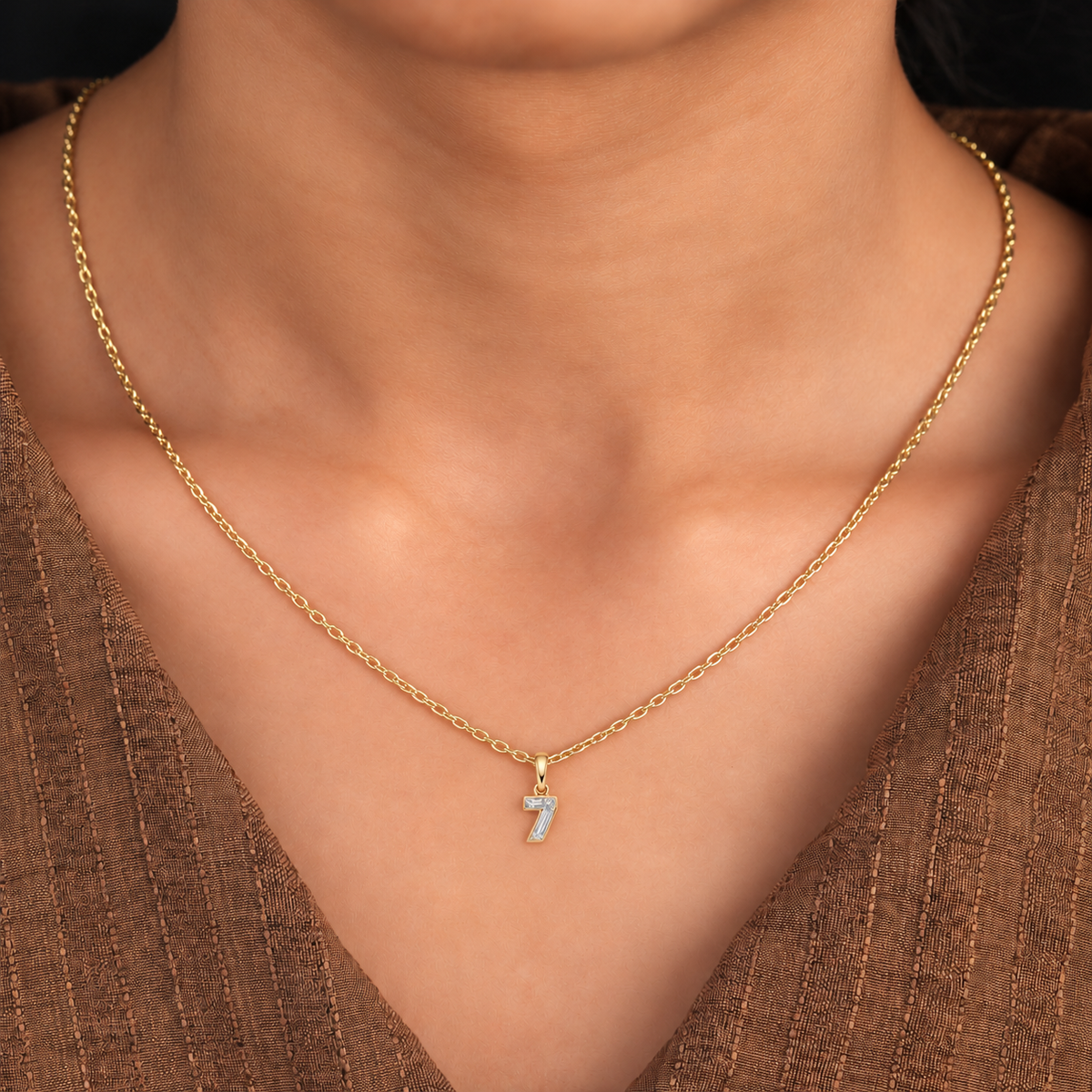 Lab Grown Diamond Number 7 Pendant Necklace in 14K Yellow Gold