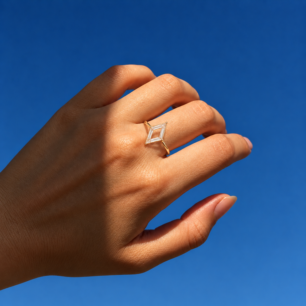 Lab Grown Diamond Rhombus portrait Hollow Frame Cut Point-Set Solitaire Engagement Ring IGI Certified in 14K Yellow Gold