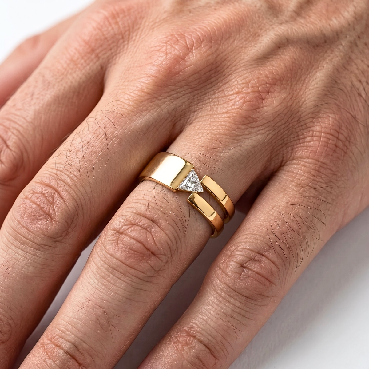 Lab Grown Diamond Trillion Cut Split Shank Men's Wedding Band in 14K Yellow Gold